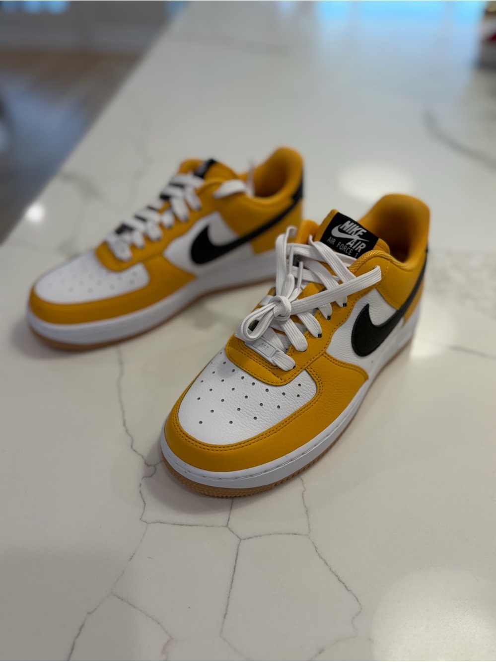 NWT never worn Nike Low-Top Sneakers — White, Yellow & Black